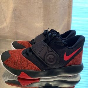 NIKE KD TREY BOYS SHOES Size 5.5